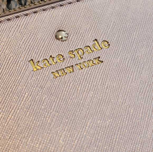 Kate Spade NWT Rose Gold Metallic Large Wristlet 🎉Host Pick🎉 - Picture 4 of 11
